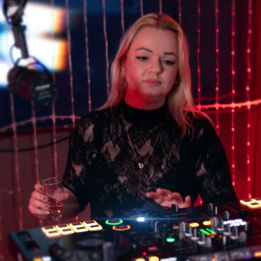 DJane Anne Decks – Live 2026 Flashbass.FM 4